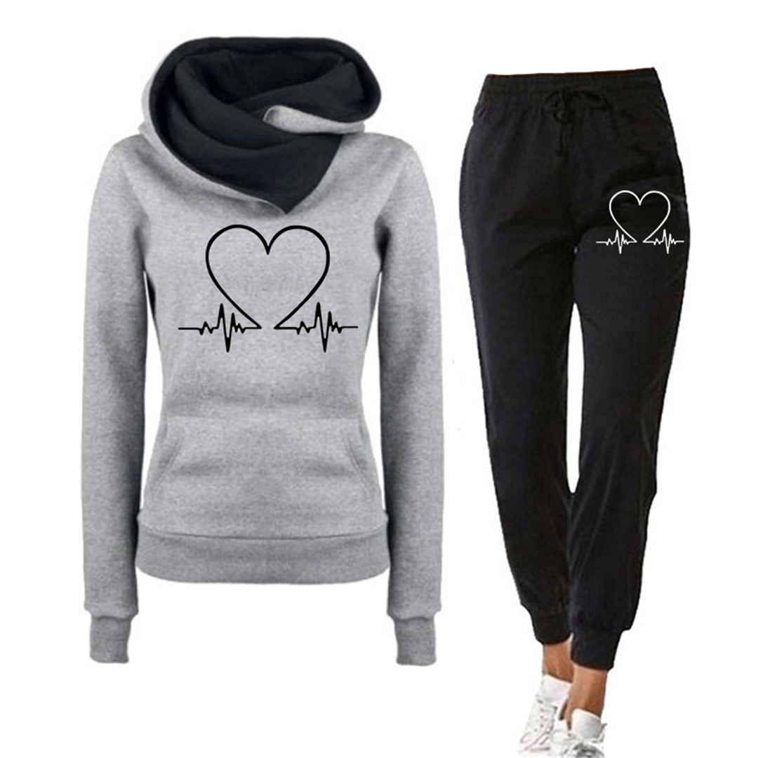 Katie | Women's Comfortable Hoodie & Jogger Set 2