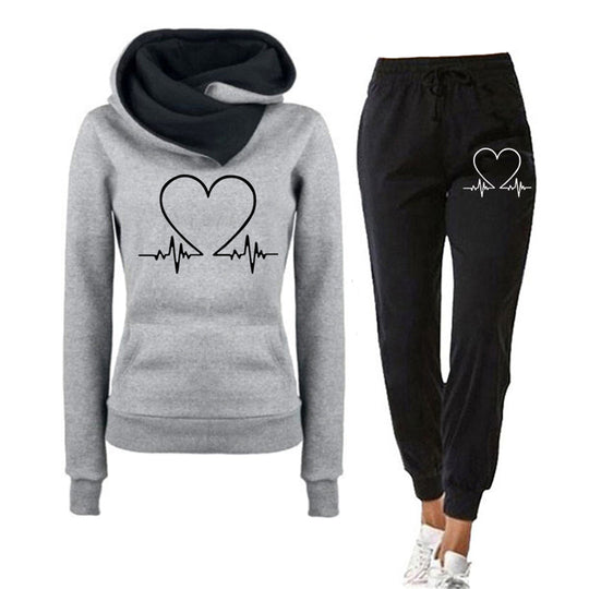 Katie | Women's Comfortable Hoodie & Jogger Set 2