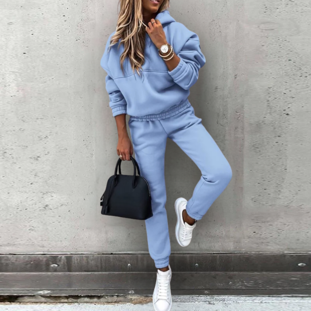 Willow | Women's Comfortable Hoodie & Jogger Set 1